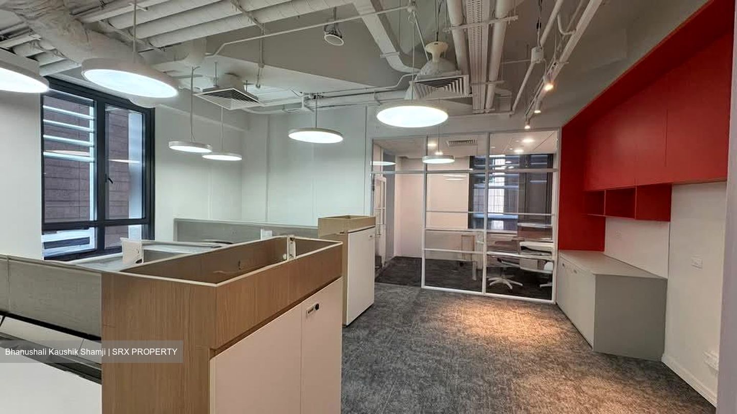 PLUS (D1), Office #563962491